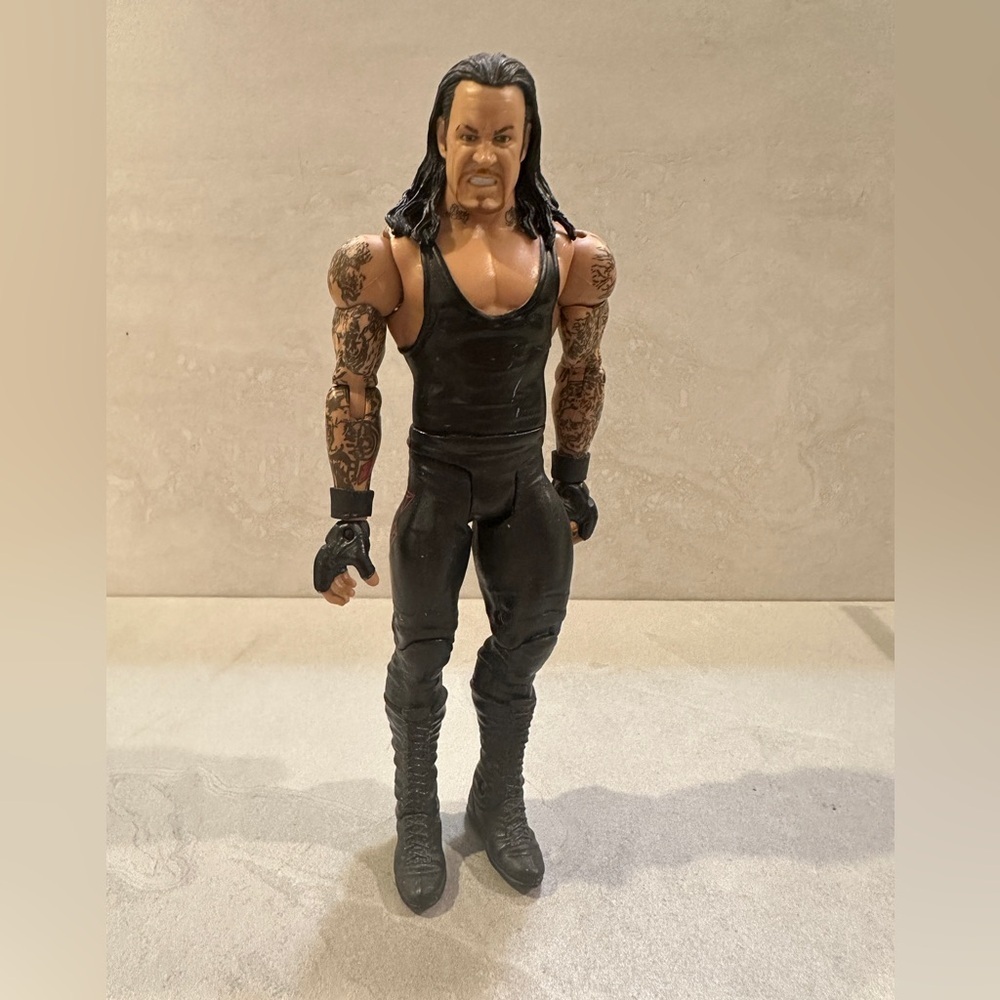 WWE Mattel THE UNDERTAKER Elite Series 2011 Wrestling Figure WWF 8”